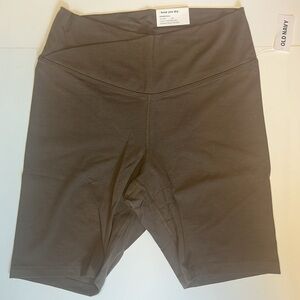 Old Navy Powerchill Go Dry Bike Shorts